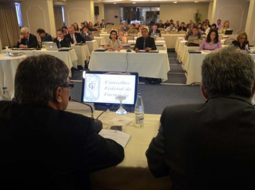 Farmacêuticos brasileiros poderão prescrever medicamentos